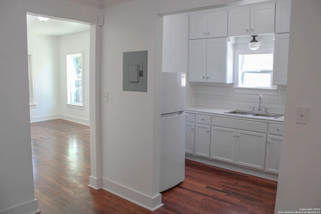 Building Photo - 410 Fulton Ave