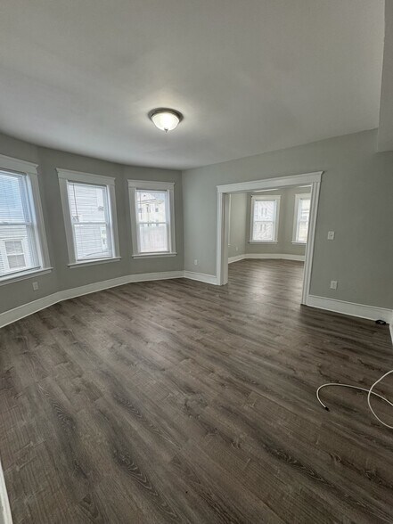 Building Photo - 47 Windham St