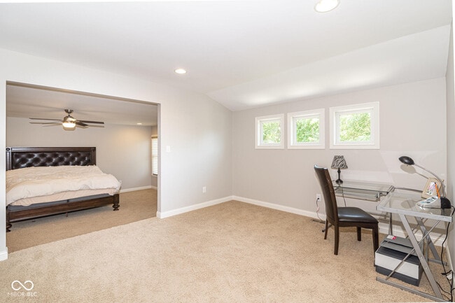 Building Photo - 10599 Geist View Dr