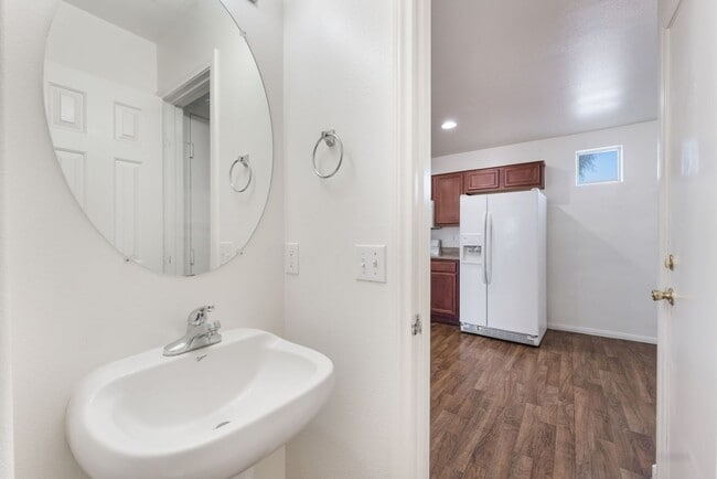 Building Photo - Cozy 3-Bedroom with Spacious Backyard!