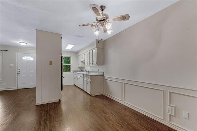 Building Photo - 2800 Shady Grove Dr