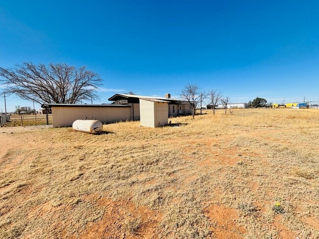 Building Photo - 7600 N Judy Ln