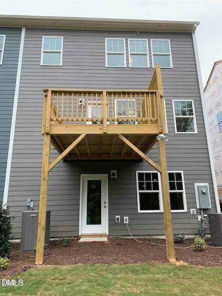 Building Photo - 229 Daisy Grove Ln