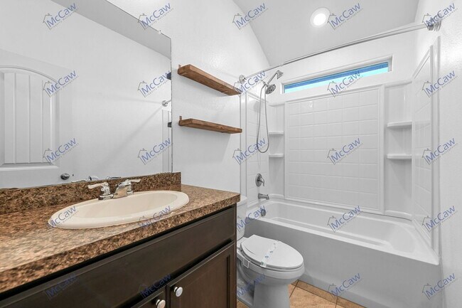Building Photo - 601 Gin Lake Trl