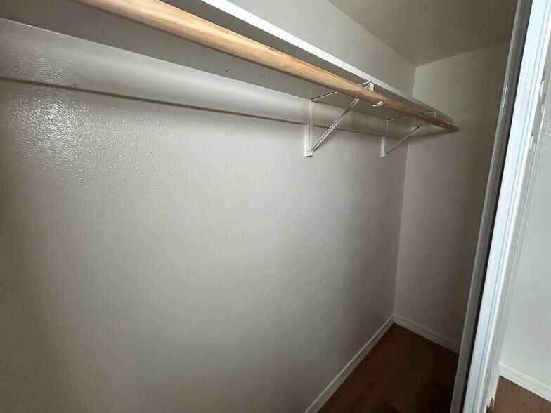 Building Photo - 6739 N 63rd Ave