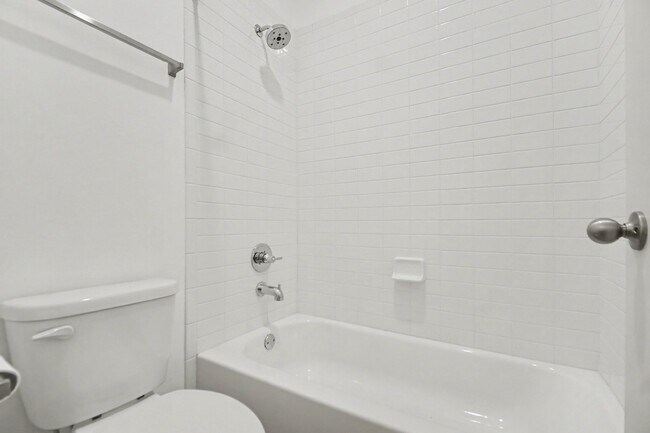 Building Photo - 3413 Omega St