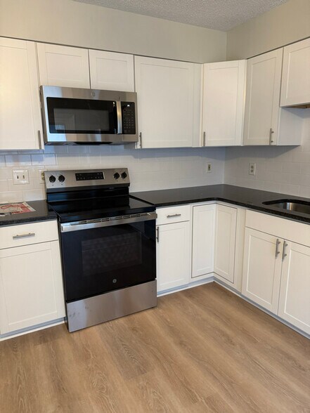 Building Photo - 1439 Bailey Cir