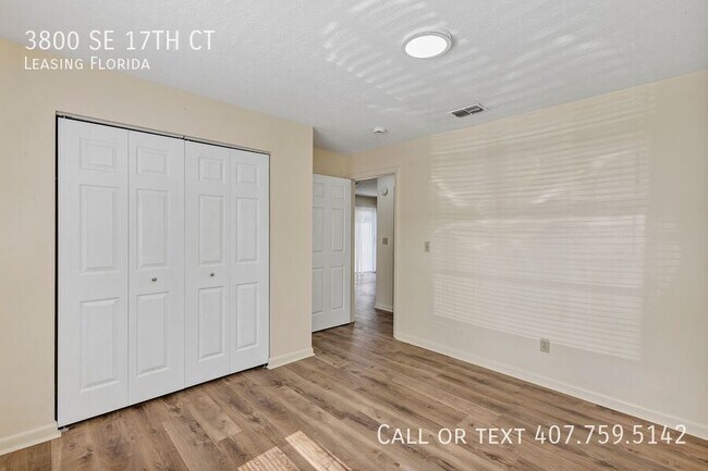 Building Photo - 3800 SE 17th Ct