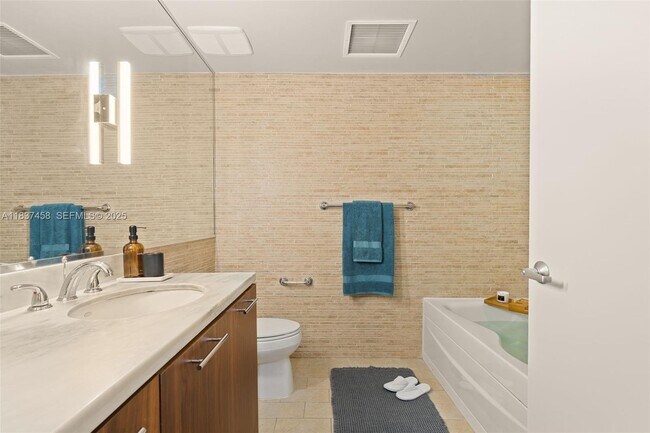 Building Photo - 50 Biscayne Blvd