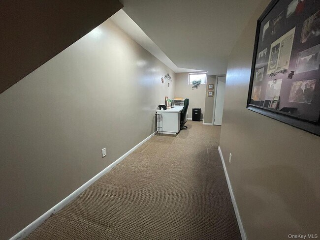 Building Photo - 1 Sea Ct Ln