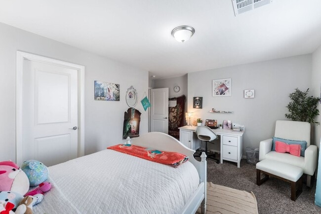 Building Photo - 7438 Ardenno St