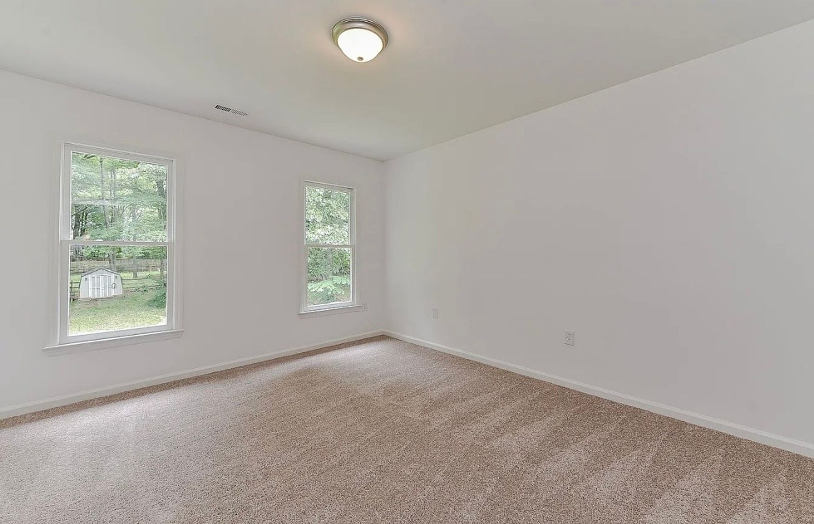 Building Photo - 5610 Vandora Dr