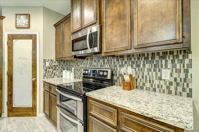 Building Photo - 5817 Bella Di Giorno Dr