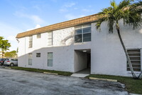 Building Photo - 10395 N Kendall Dr