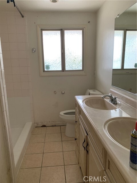 Building Photo - 2282 E 17th St