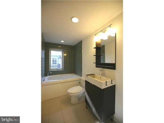 Building Photo - 209 W Wildey St