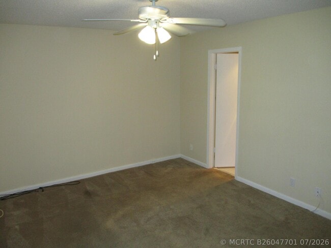 Building Photo - 506 Mansfield M