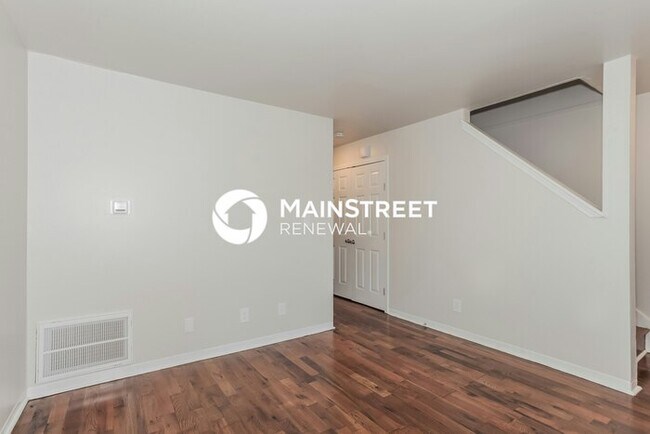 Building Photo - 3 Bedroom Pet-Friendly Home in Louisville,...