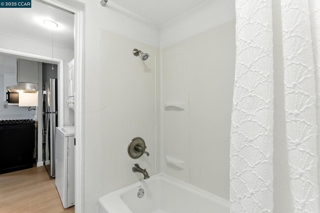 Building Photo - 1051 63rd St