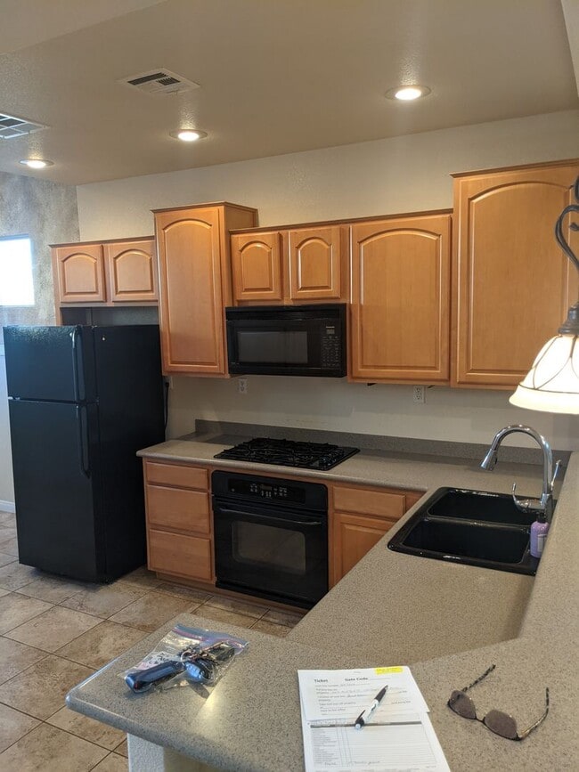 Building Photo - **Beautiful Summerlin Home – 3 Bed, 3 Bath...