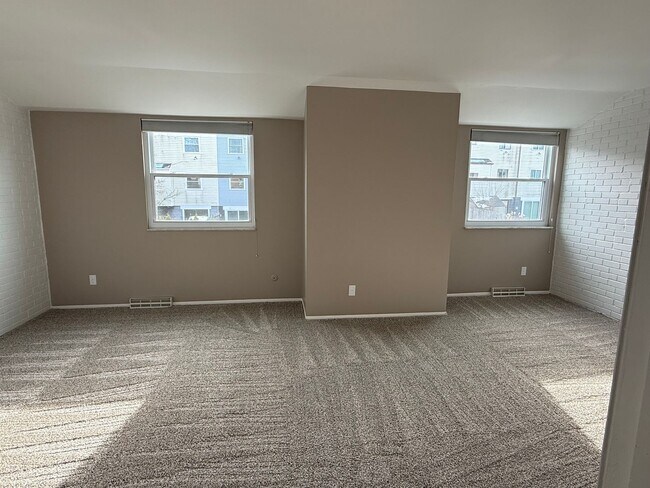 Building Photo - Gibsonia 2 bedroom townhome