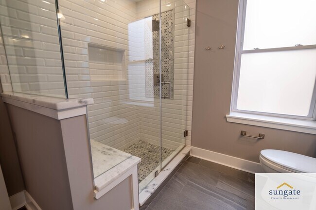 Building Photo - 1125 S Clinton St