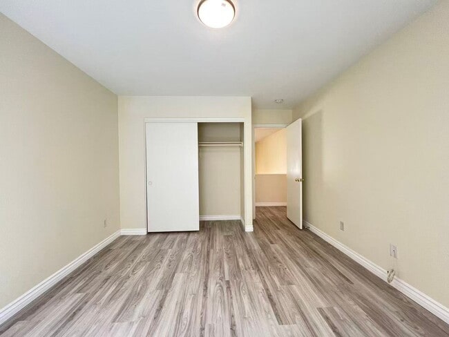 Building Photo - 8480 Garnet Peak Ct