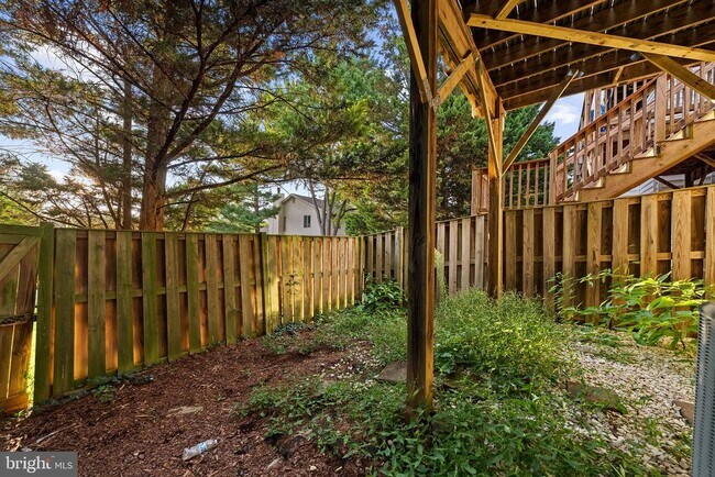 Building Photo - 1122 Cypress Tree Pl