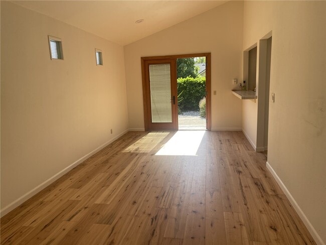 Building Photo - 763 S Los Robles Ave
