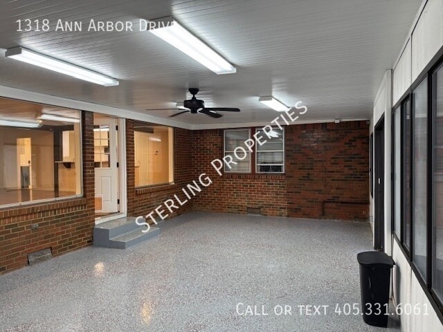 Building Photo - 1318 Ann Arbor Dr