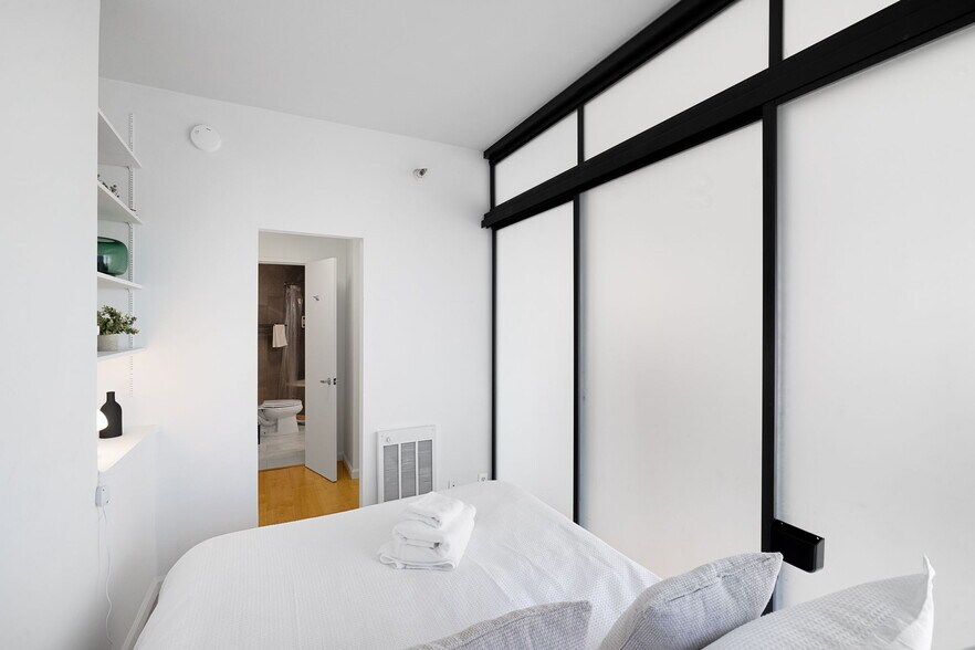 Building Photo - 1 Daniel Burnham Court