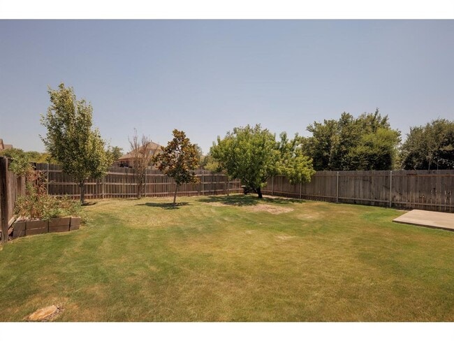 Building Photo - 13925 Fallsprings Way