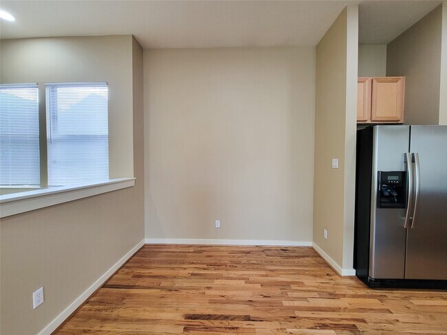 Building Photo - 1124 Patterson St
