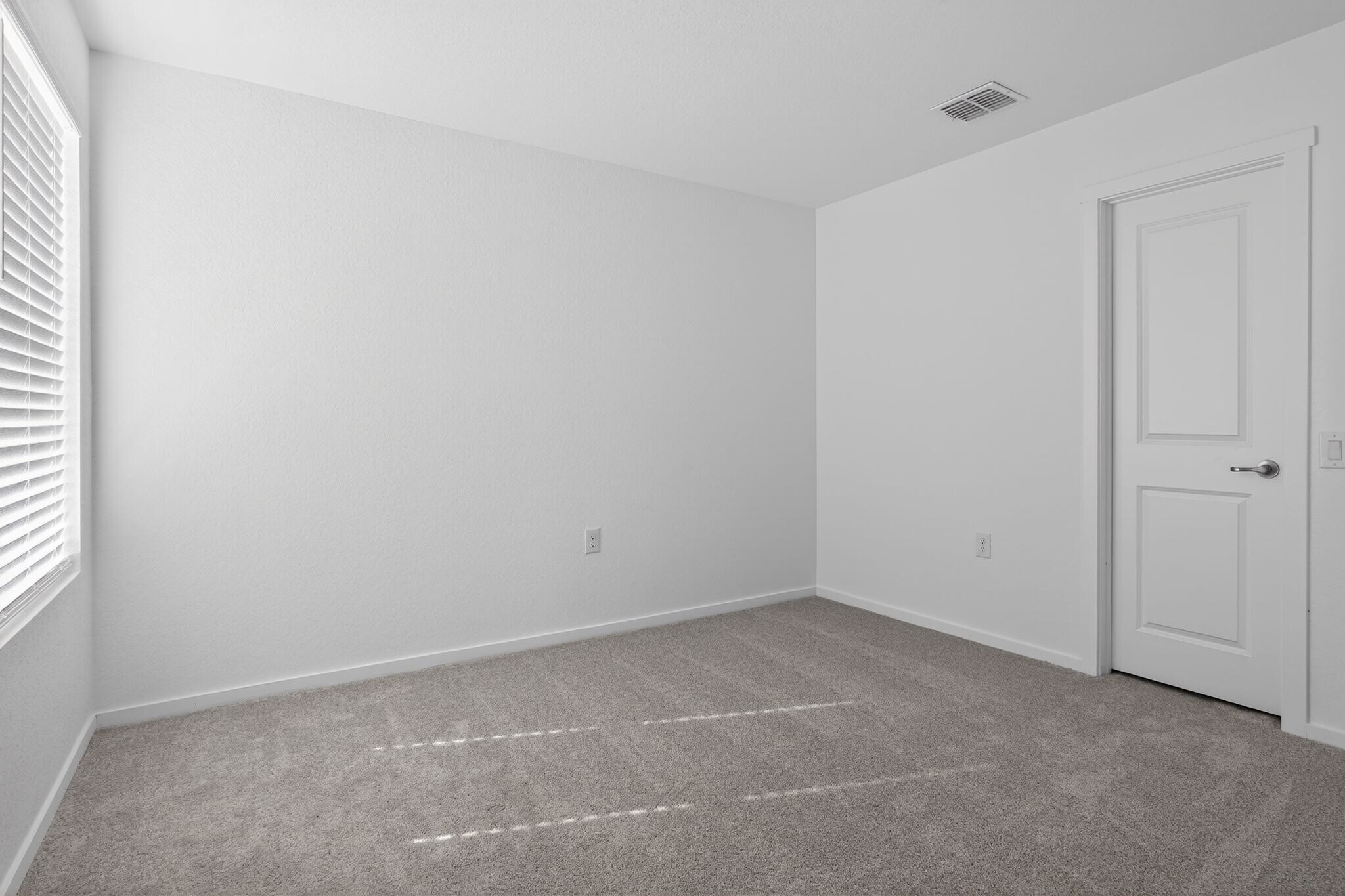 Building Photo - 1451 Neria Loop