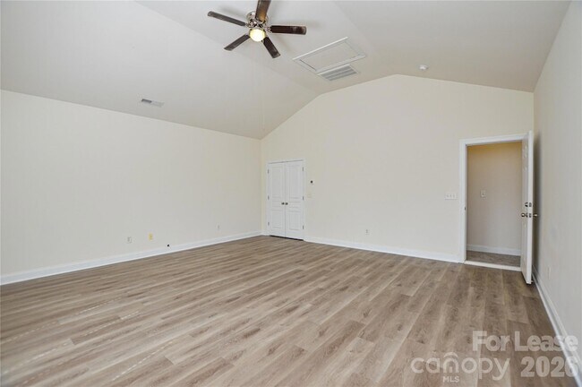 Building Photo - 9020 Ladys Secret Dr