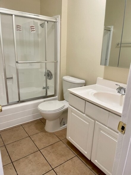 Building Photo - 7853 State St