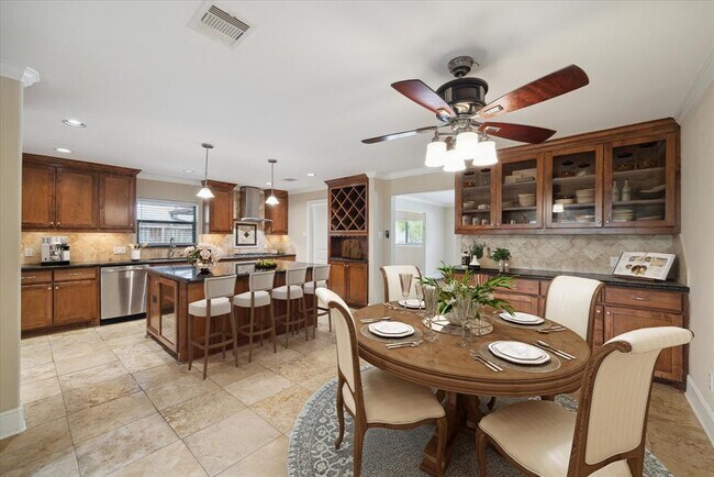 Primary Photo - 3207 Aberdeen Way