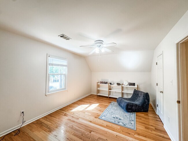 Building Photo - 138 Wood Creek Dr