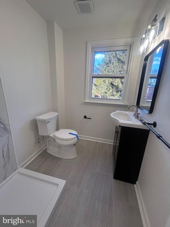 Building Photo - 144 2nd Ave