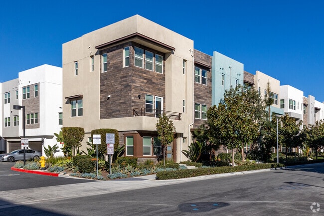 Building Photo - Lewis + Mason