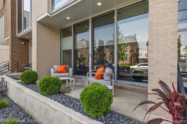 Building Photo - 284 Alfred St