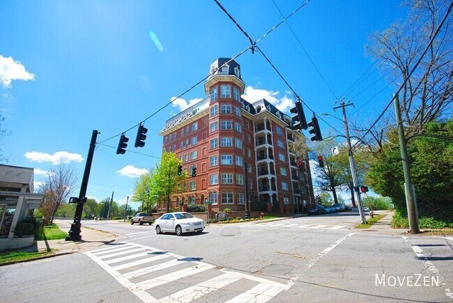 Building Photo - 710 Independence Pl