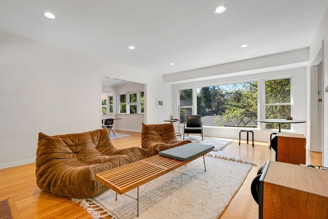 Building Photo - Charming Mid-Century Home for Lease in Pasadena’s San Rafael Hills