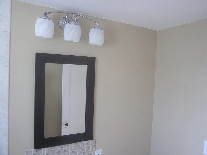 Building Photo - 1033 Westcott St