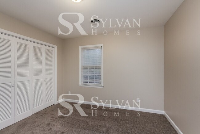 Building Photo - Carve Out a Great Life Here!