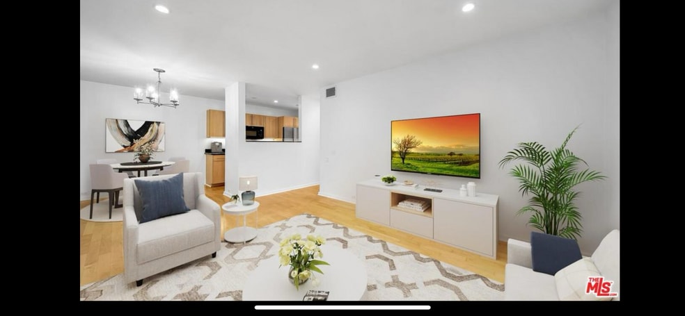 Building Photo - 330 S Barrington Ave