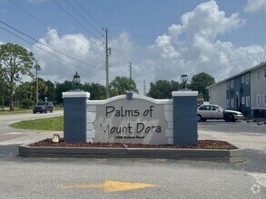 Building Photo - 1 Bedroom/1 Bathroom 1st floor condo at Pa...