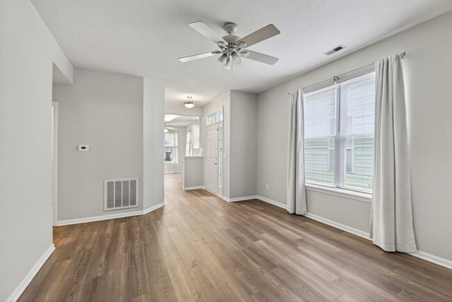 Building Photo - Beautiful Ranch Home Near Dining, Shopping & The Palladium