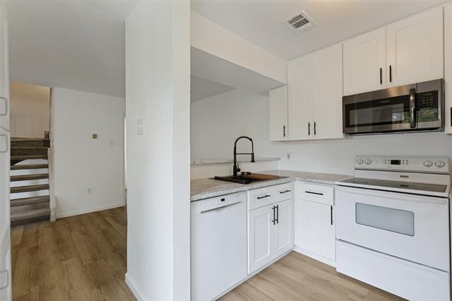 Building Photo - 5626 Preston Oaks Rd