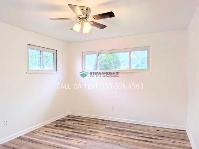 Building Photo - 1150 Valleyview Ave SW